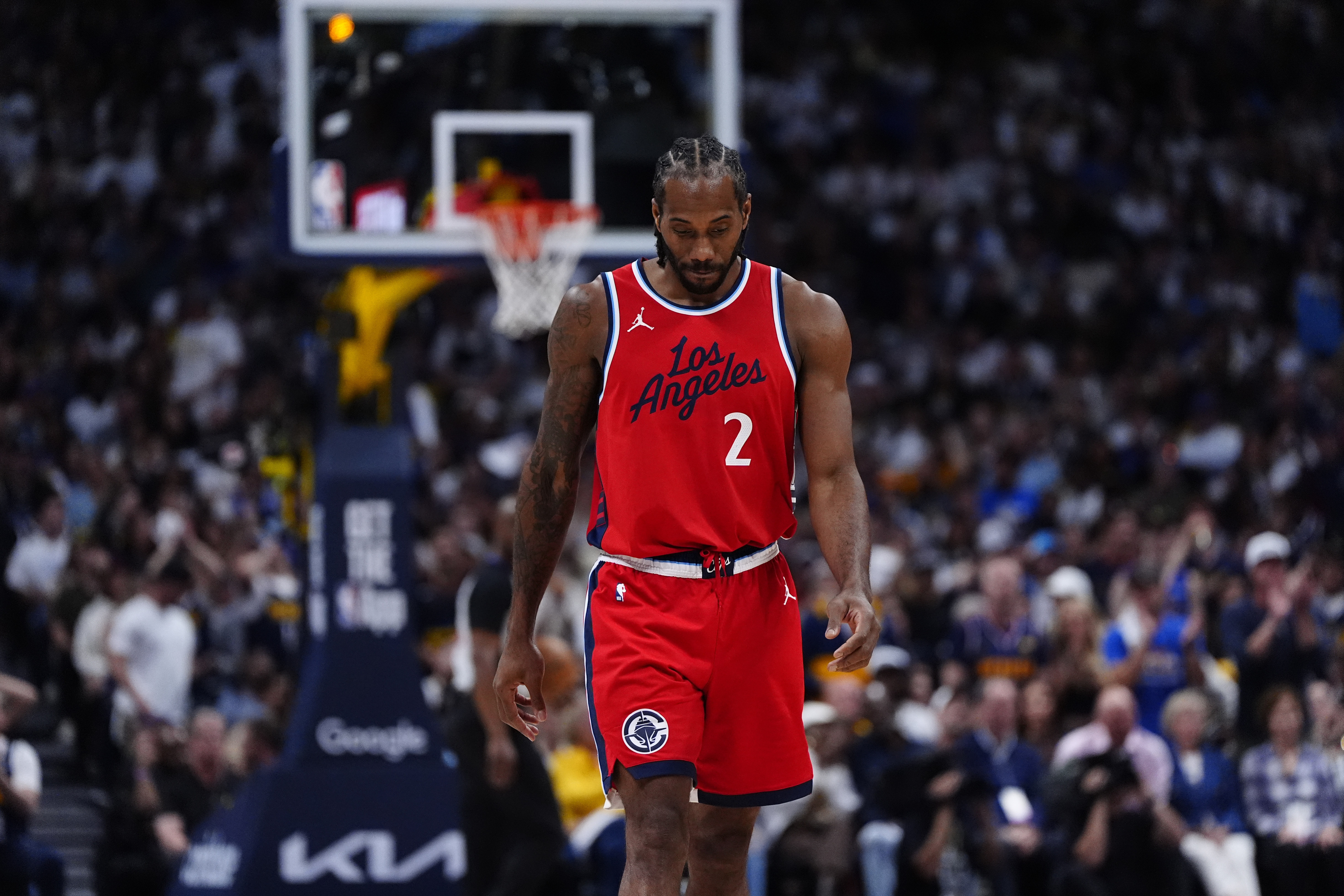 pg电子秘籍-NBA对快船处以重罚：百万罚款、选秀权作废及伦纳德合同取消？知名记者称目前尚不现实